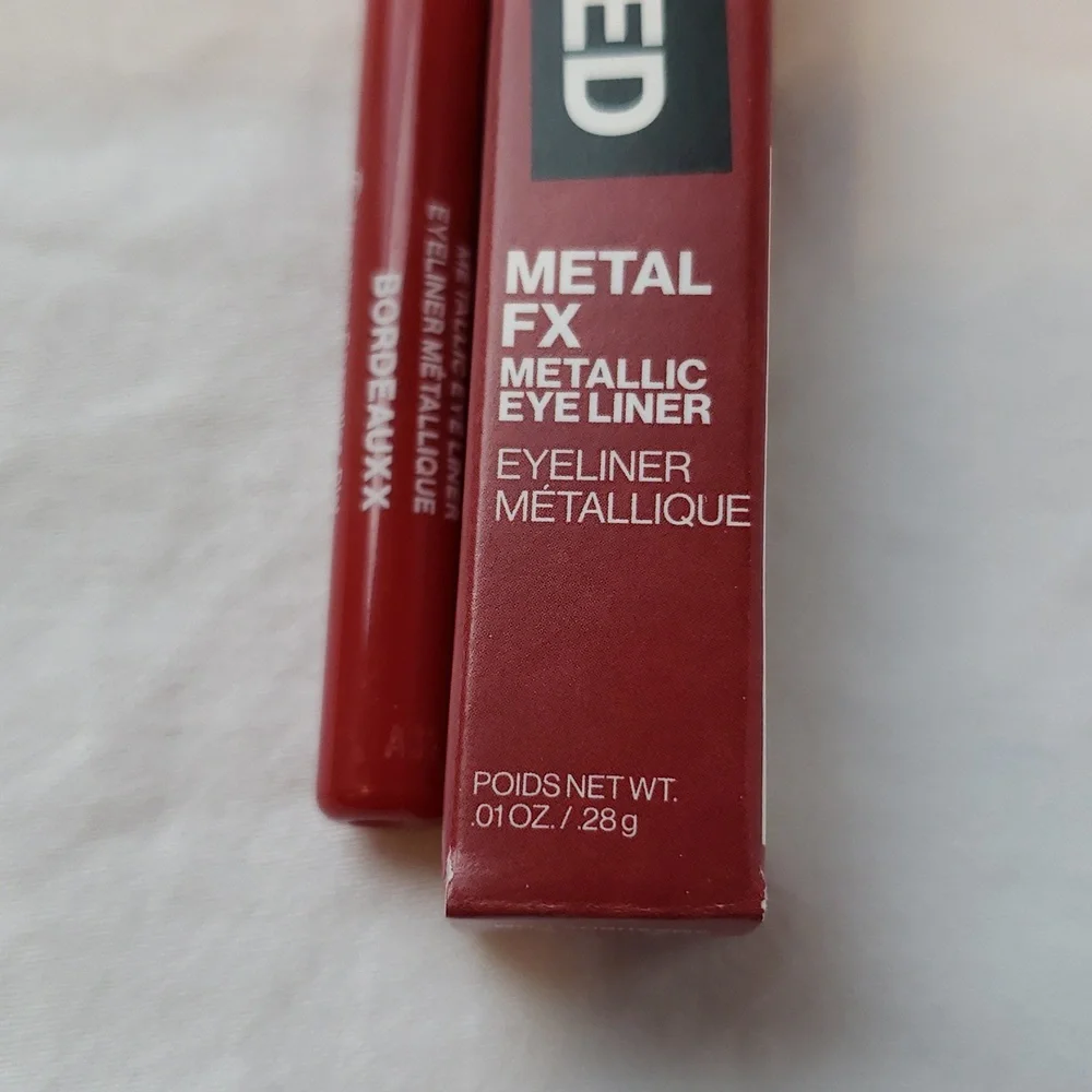 Smashbox Metal FX Eyeliner. Bordeauxx metallic red